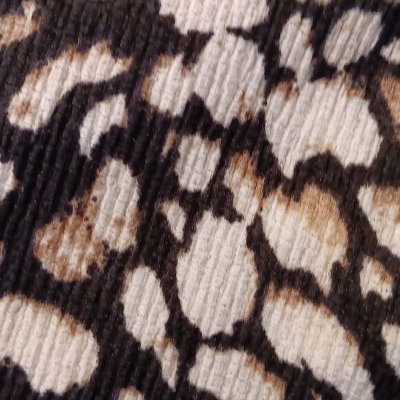 Tahari Pull On, Textured, Wide Leg Pants. Boho, Animal Print - Picture 6 of 6